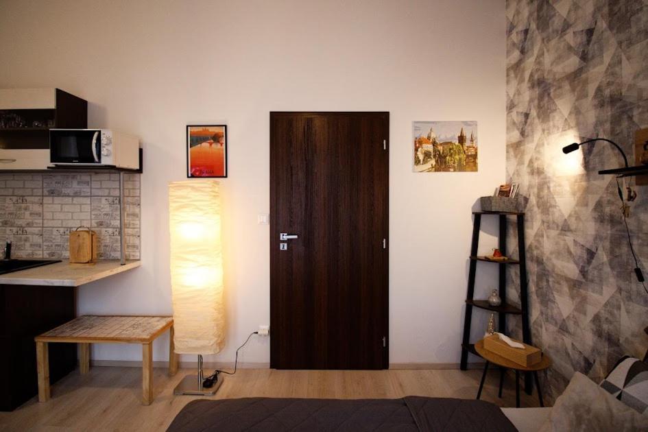 Cosy Studio, 15Min To Old Centre, Self-Check In, Free Wifi, Welcome Drink! Prague Exterior photo